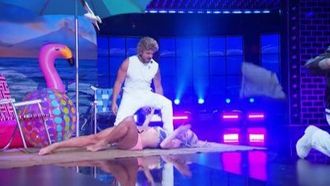 Episode 6 Luis Fonsi vs. Joan Smalls