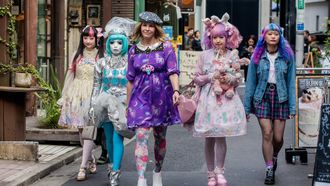 Episode 4 Gwen Stefani, Tokyo Style & the Night Sun