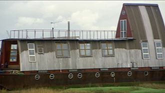 Episode 3 The Eco-Barge, Medway