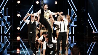 Episode 5 Burn the Floor, The Skating Aratas, Grounded Aerial