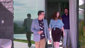 Episode 4 Sally Salon Wall