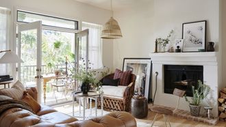 Episode 1 Bachelor Pad to Family Home