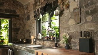 Episode 1 Kitchens