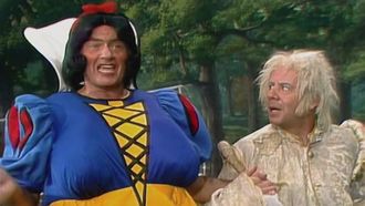 Episode 17 Harvey Korman as Snow White & Carol Burnett as Joan if Arc