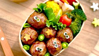 Episode 19 Crispy Tofu Bento & Sweet and Sour Meatball Bento
