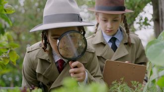 Episode 9 Dirt Detectives