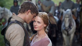 Episode 1 In Love With The King