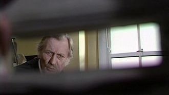 Episode 2 Hazell Pays a Debt