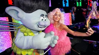 Episode 8 Trolls Night