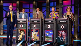 Episode 23 The Late Show, Nauru, Beekeeping & the Harp