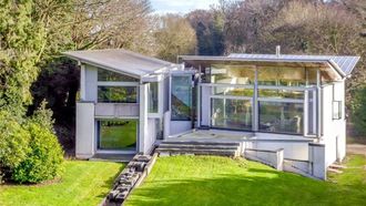 Episode 5 The Inverted-Roof House