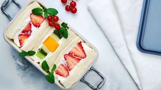 Episode 20 Fruit Sando Bento & Hanami Bento