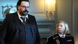 Episode 3 Dead, Rich and Famous