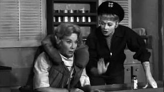 Episode 30 Lucy Buys a Boat