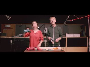THE SECRET WORLD OF FOLEY - HOW TO MAKE THE SOUND OF BIRDS WINGS