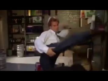Richard Norton and Kathy Long fight scenes - Under the Gun (1995)