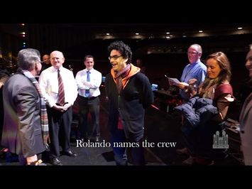 Behind-the-Scenes: Rolando Villazón Hams it Up During Rehearsal